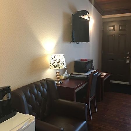 The Greensboro Inn New Minas Room photo